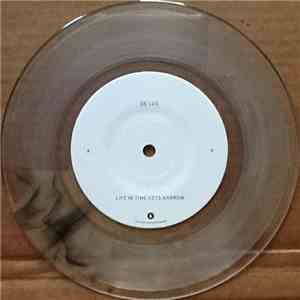 De Lux  - Life In Time Gets Narrow flac download
